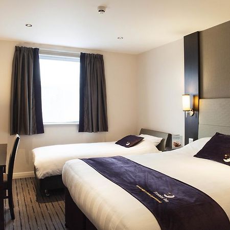 Premier Inn Dundee Centre Exteriör bild