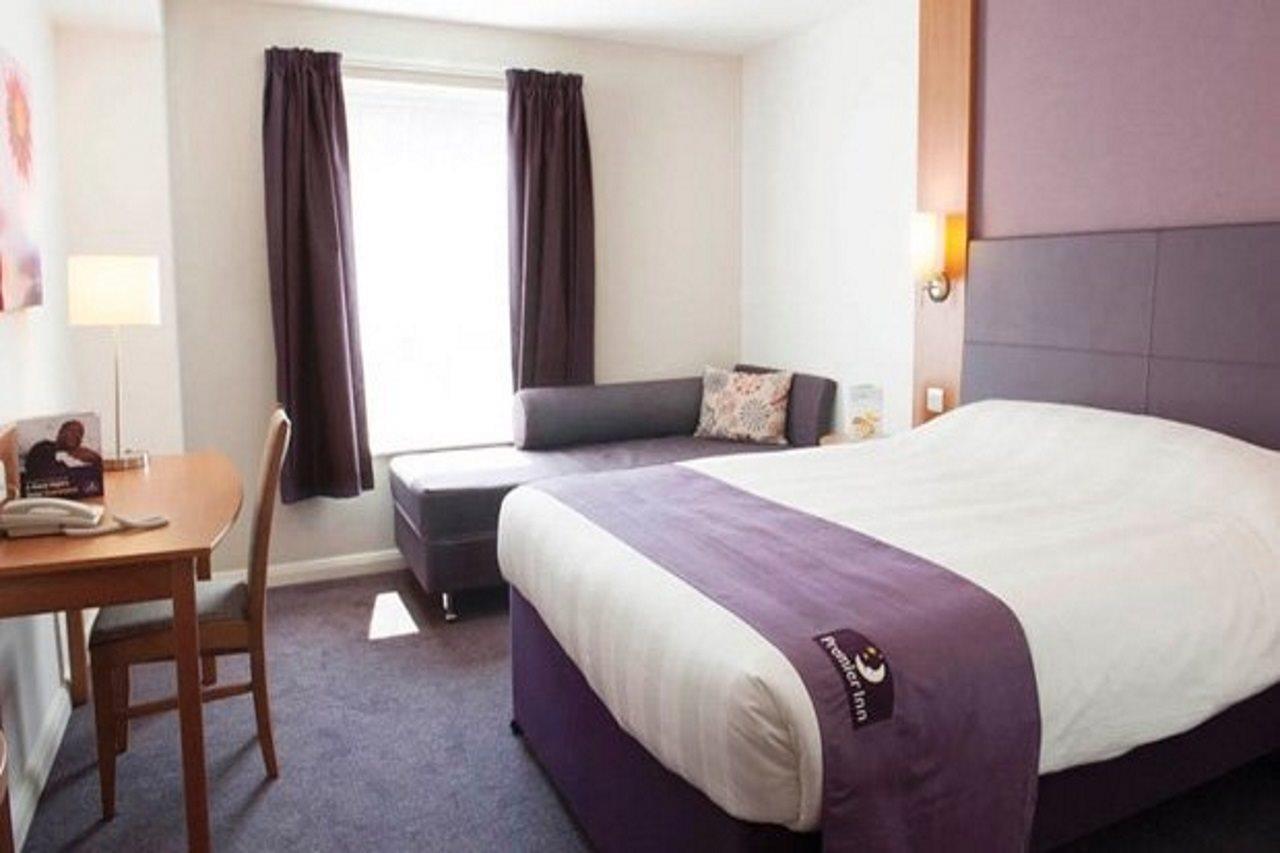 Premier Inn Dundee Centre Exteriör bild