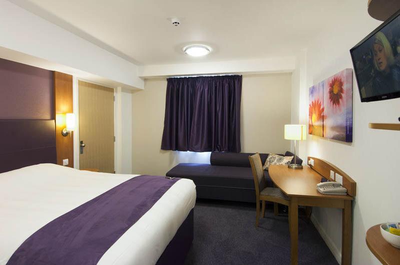 Premier Inn Dundee Centre Exteriör bild