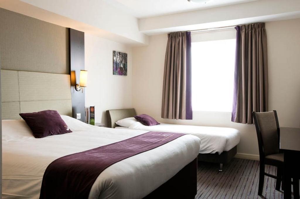Premier Inn Dundee Centre Exteriör bild