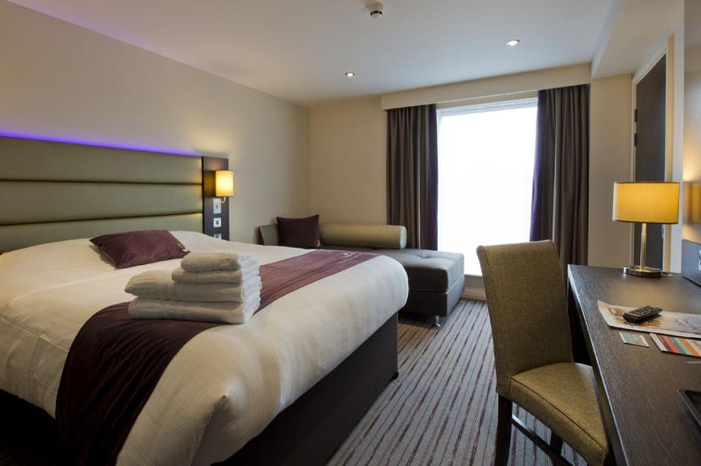 Premier Inn Dundee Centre Exteriör bild