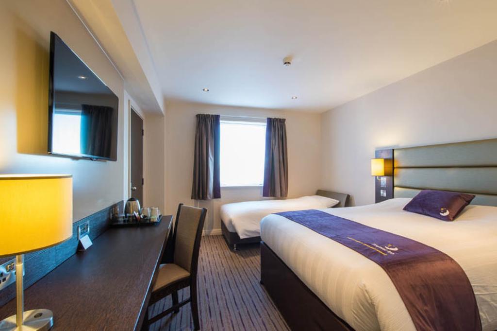 Premier Inn Dundee Centre Exteriör bild
