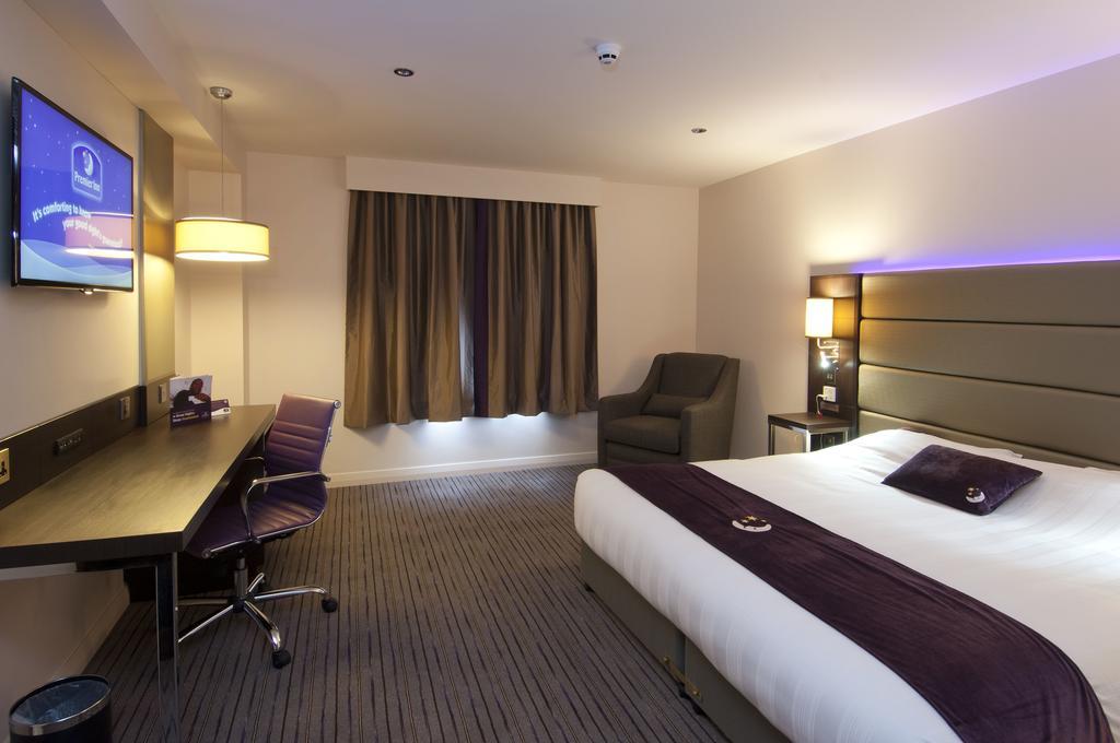 Premier Inn Dundee Centre Exteriör bild