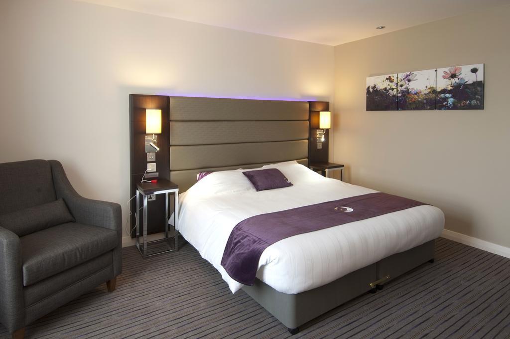 Premier Inn Dundee Centre Exteriör bild