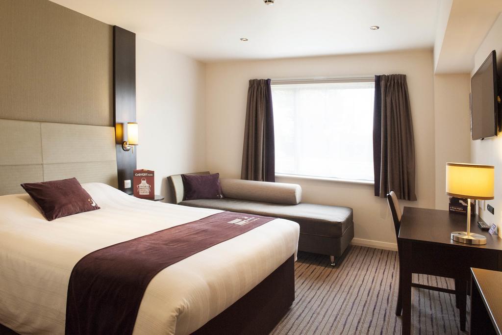 Premier Inn Dundee Centre Exteriör bild